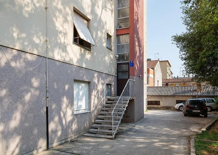 아파트 Kim 풀라